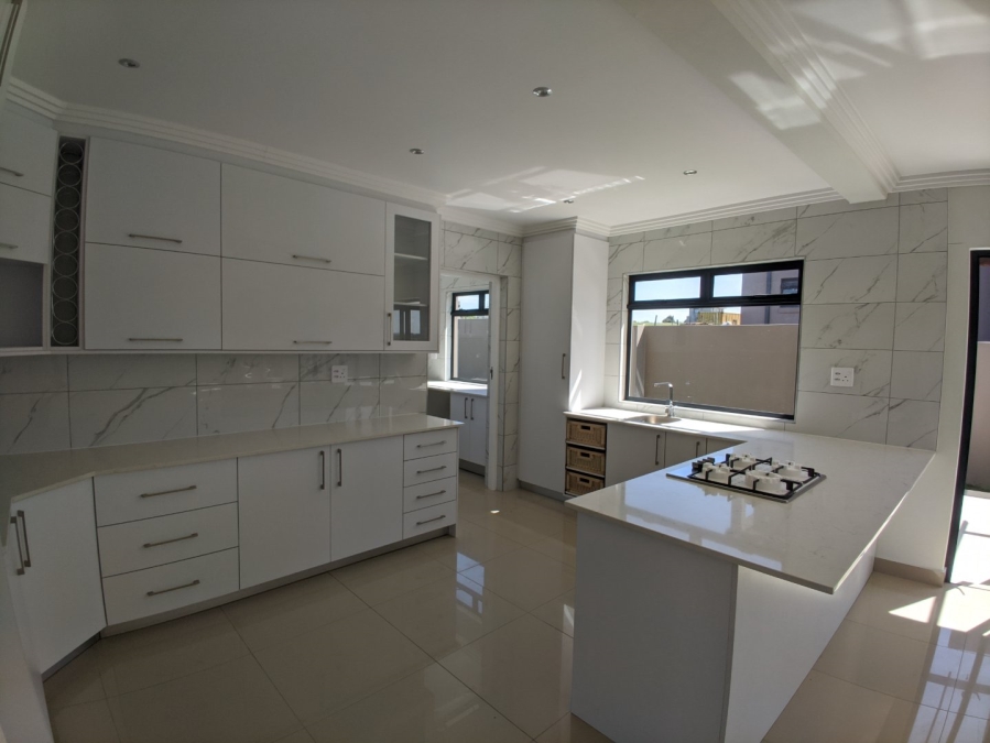 4 Bedroom Property for Sale in Kidds Beach Eastern Cape